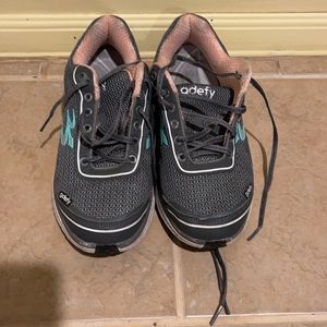 Gdefy walking shoes side 8.5